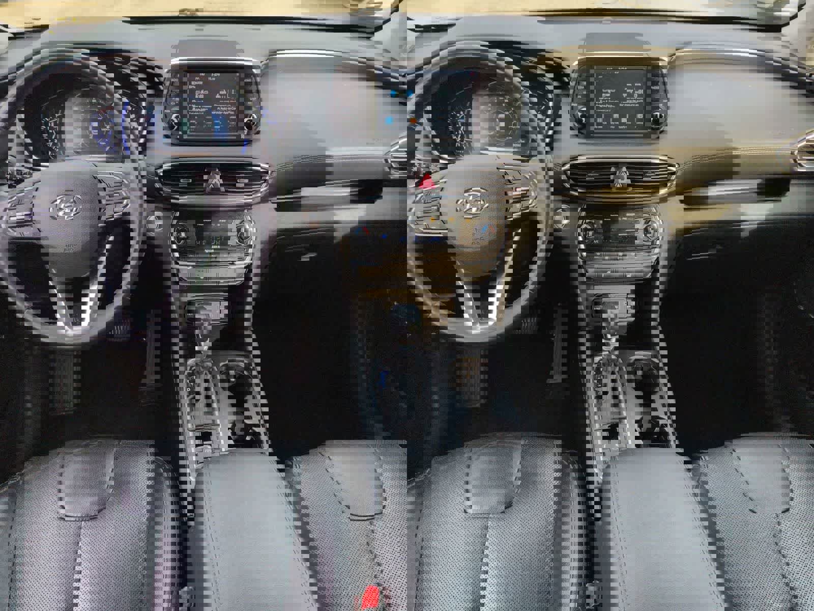 Used 2020 Hyundai Santa Fe SEL w/ Convenience + Premium Package image 14