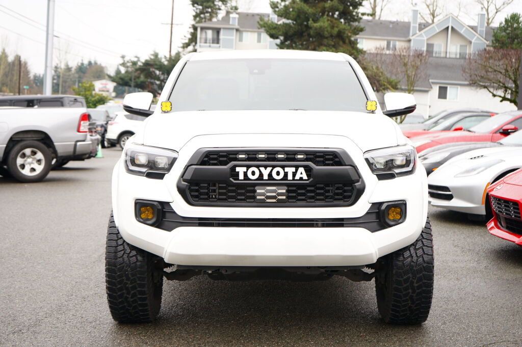 Used 2019 Toyota Tacoma Limited image 8