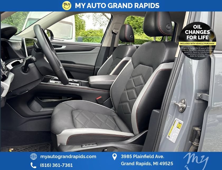 Used 2024 Volkswagen Atlas Peak Edition SEL AWD/4WD image 10