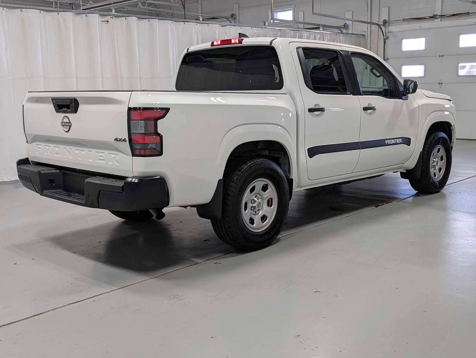 Used 2022 Nissan Frontier S w/ Technology Package image 4