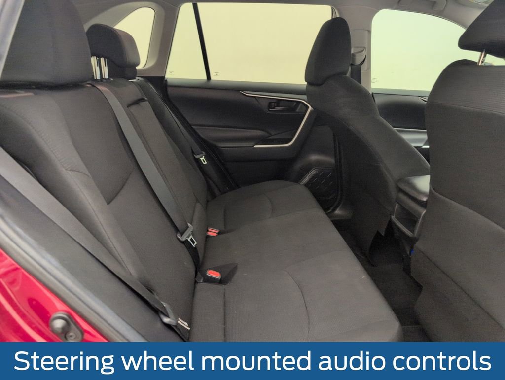 Used 2019 Toyota RAV4 LE AWD/4WD image 15