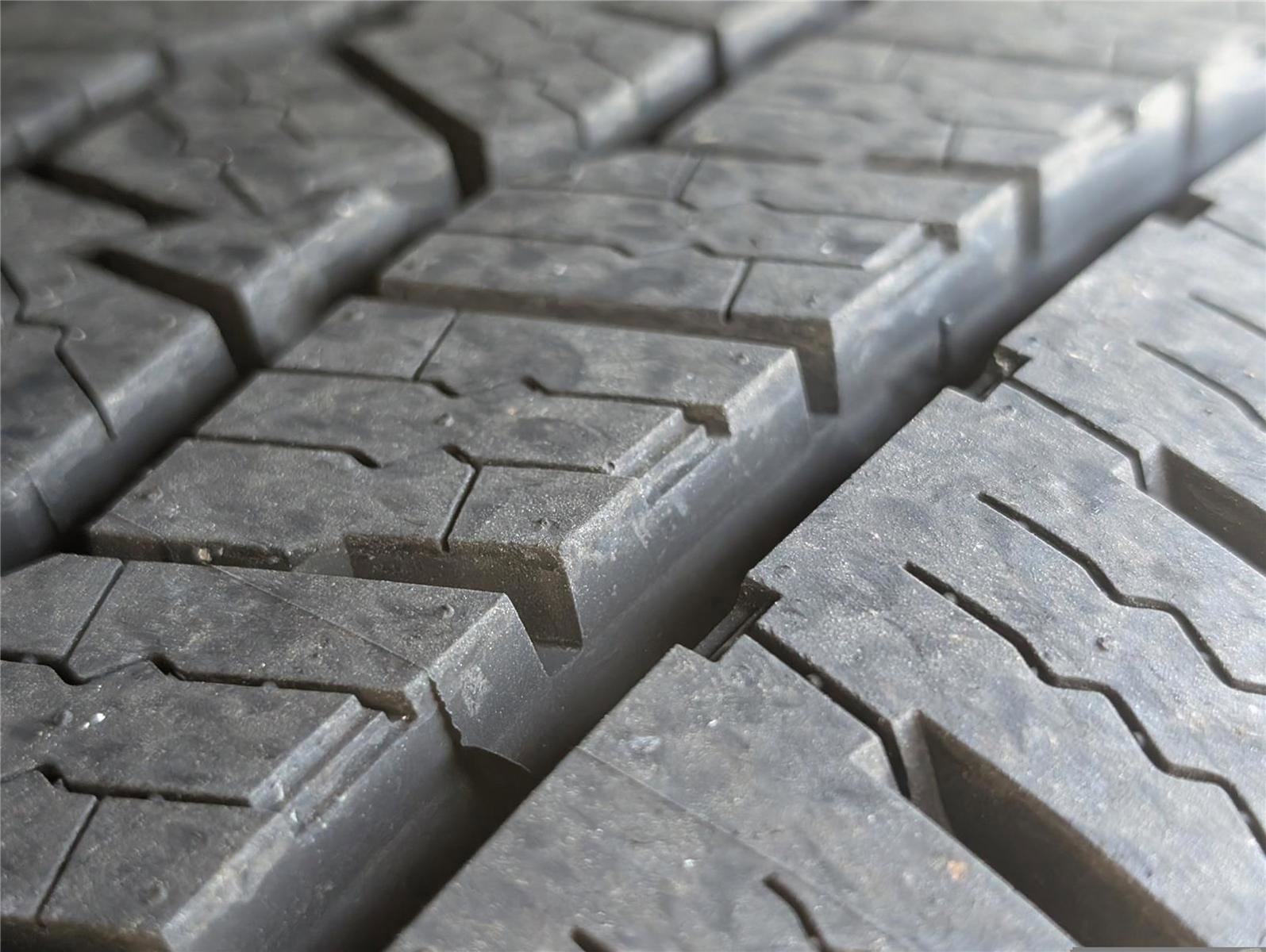 Used 2023 Chevrolet Traverse RS image 39