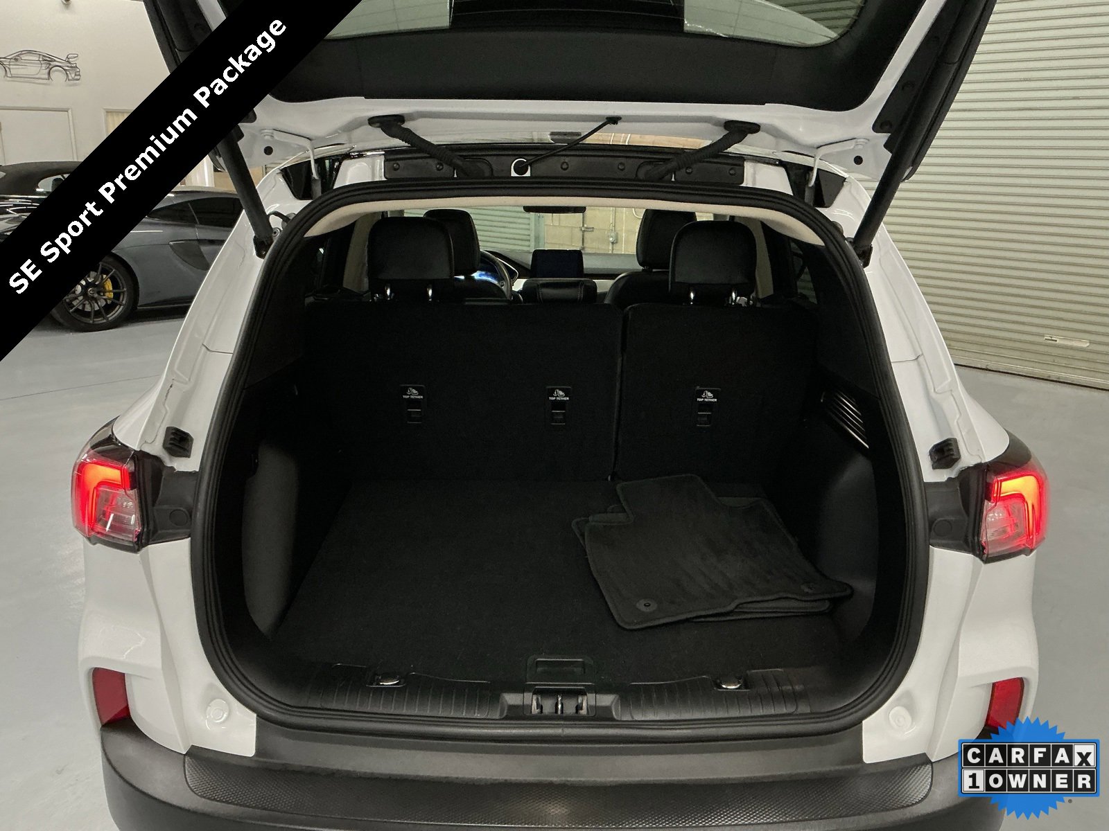 Used 2020 Ford Escape SE Sport image 15