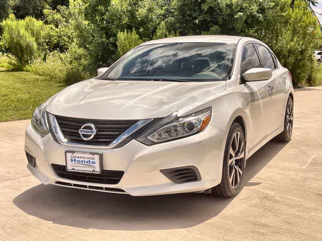 Used 2016 Nissan Altima 2.5 S w/ Power Driver Seat Package FWD image 2