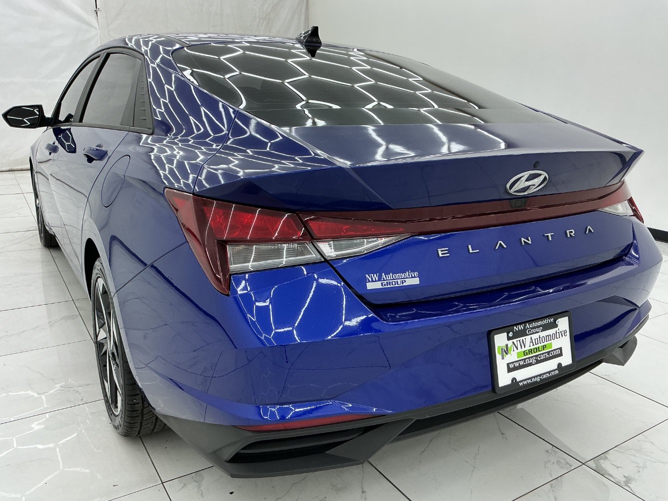 Used 2023 Hyundai Elantra SEL w/ Convenience Package FWD image 9