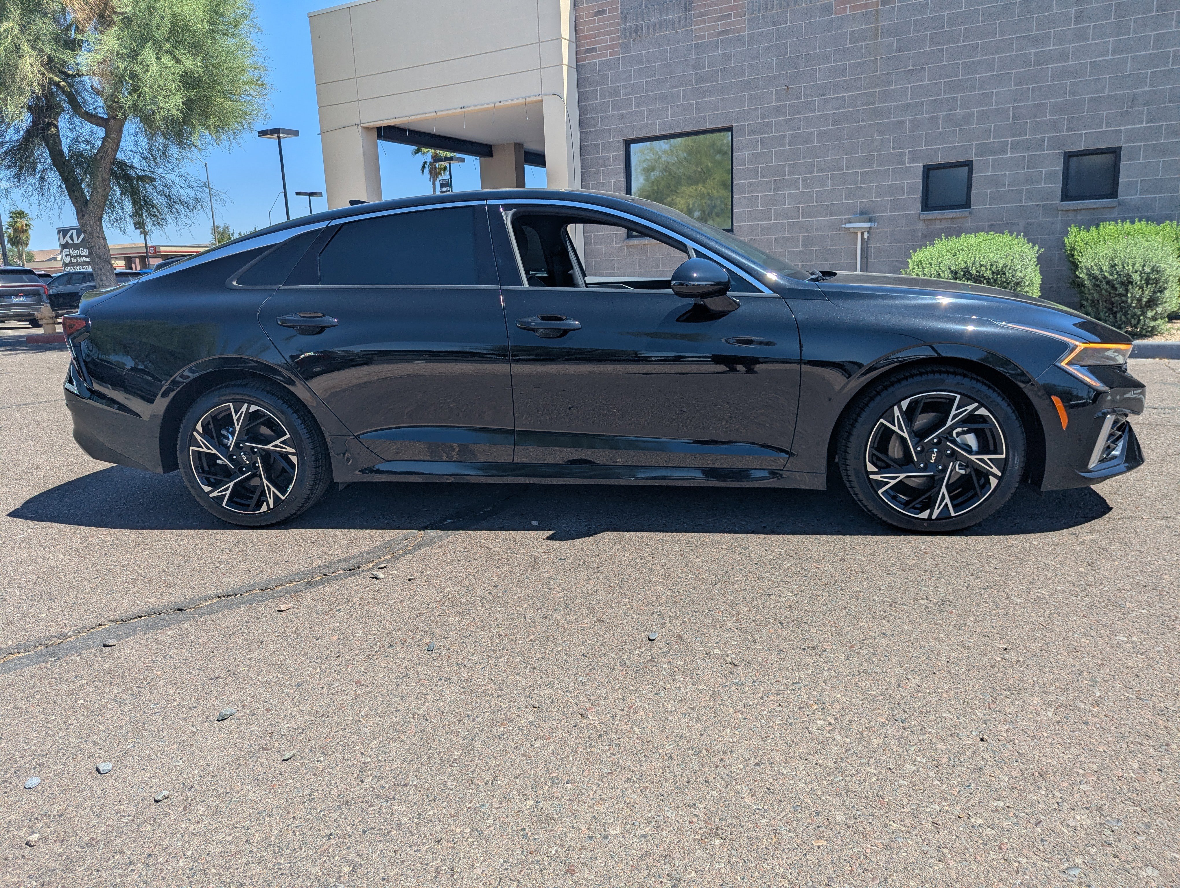 Certified 2025 Kia K5 GT-Line image 2