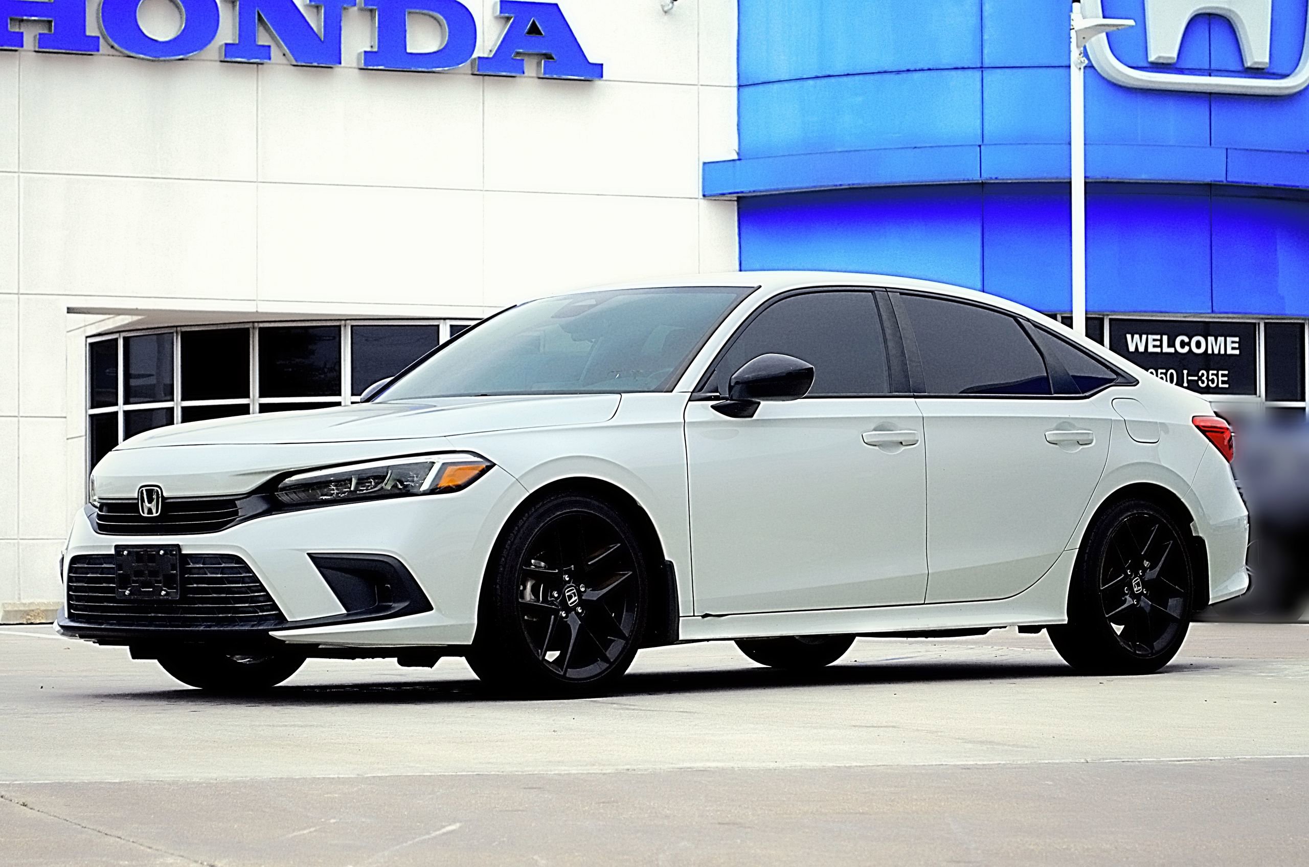 Used 2023 Honda Civic Sport image 1