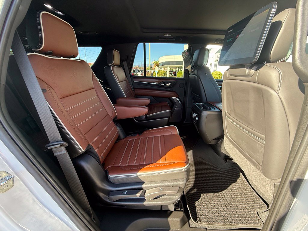 Used 2023 GMC Yukon Denali Ultimate AWD/4WD image 19