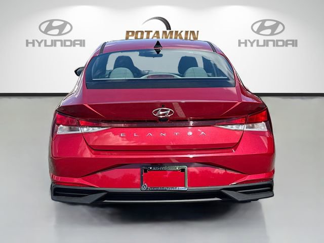 Certified 2023 Hyundai Elantra SEL w/ Convenience Package image 6