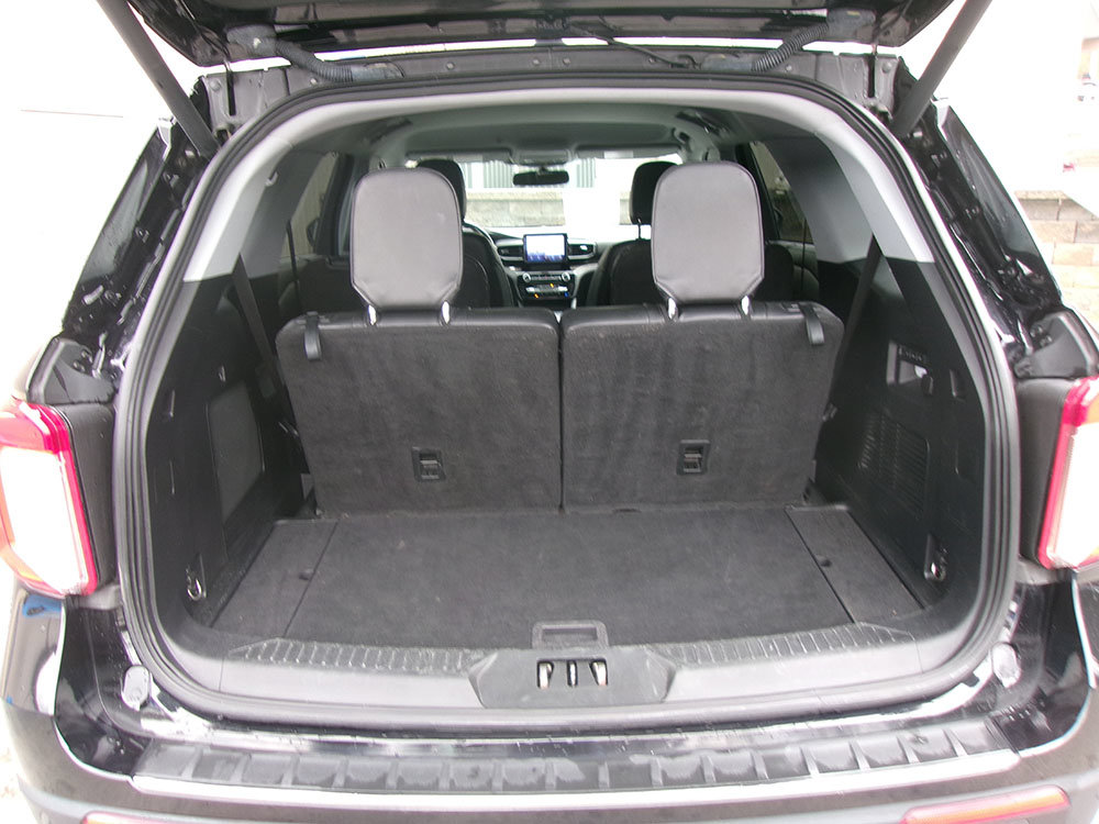 Used 2022 Ford Explorer Limited w/ Equipment Group 301A AWD/4WD image 12