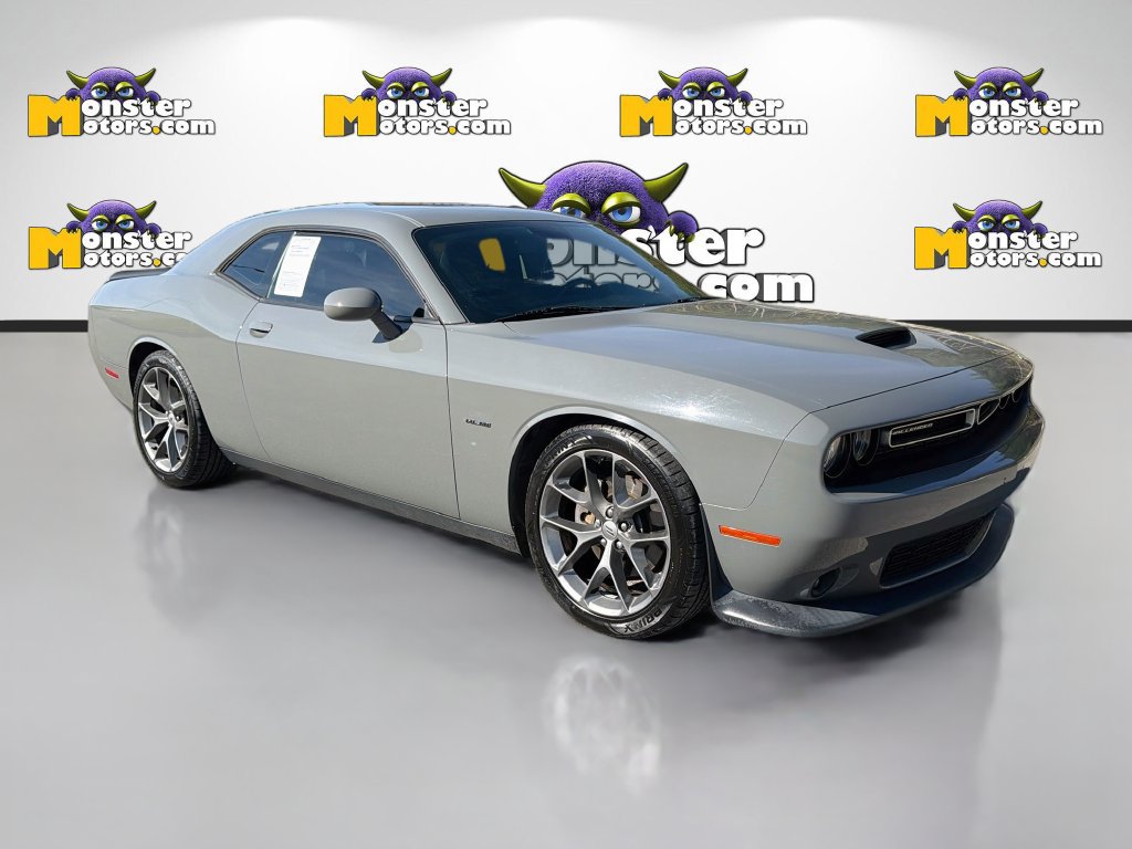 Used 2019 Dodge Challenger R/T w/ Plus Package RWD image 3