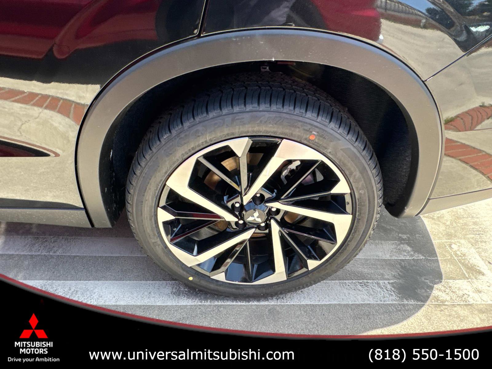 New 2025 Mitsubishi Outlander 4WD Plug-In Hybrid image 11