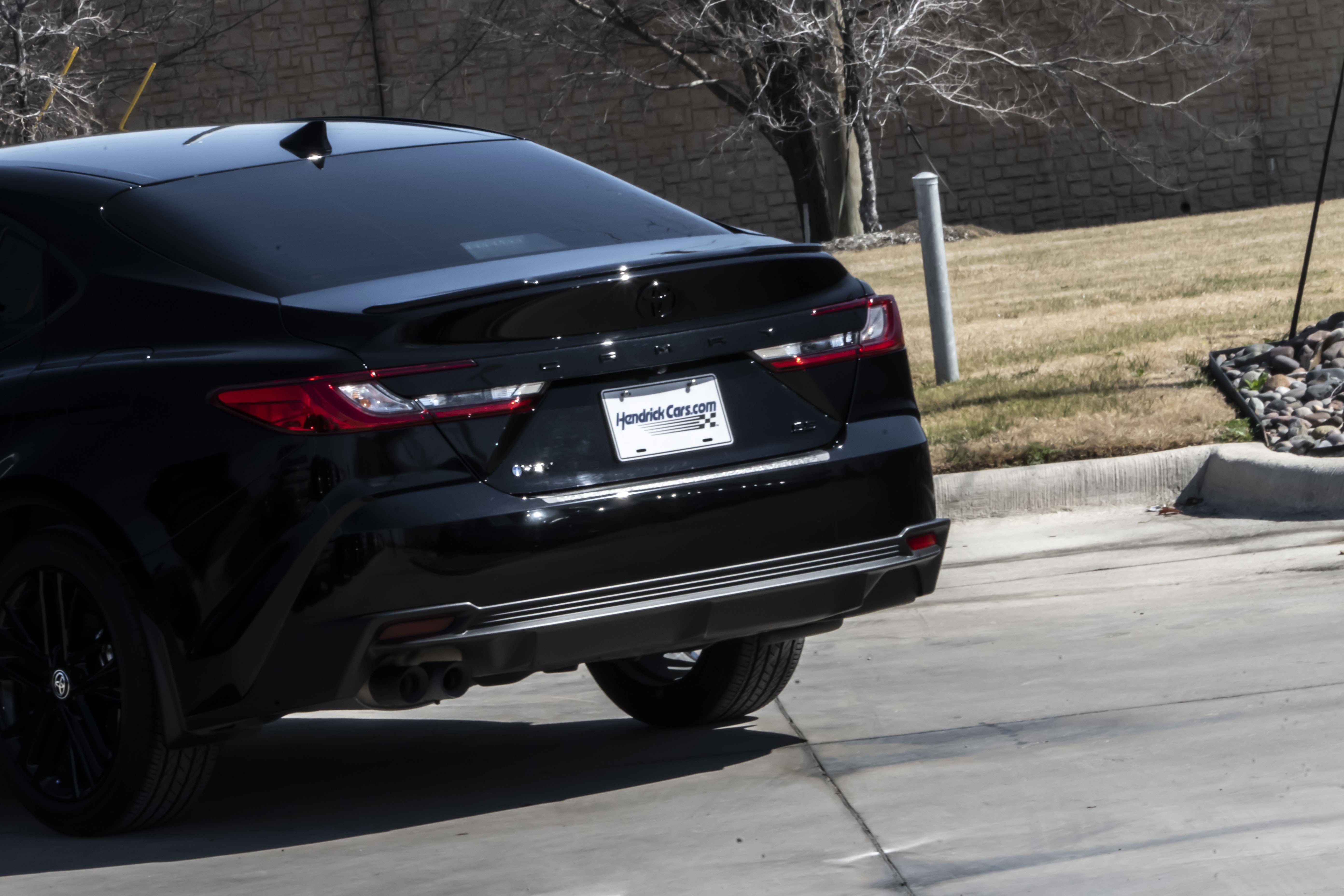 Used 2025 Toyota Camry SE image 6