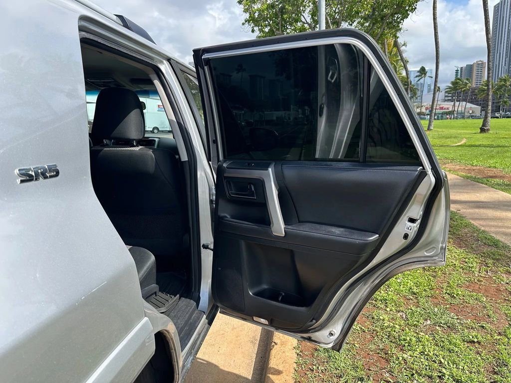 Used 2019 Toyota 4Runner SR5 image 17