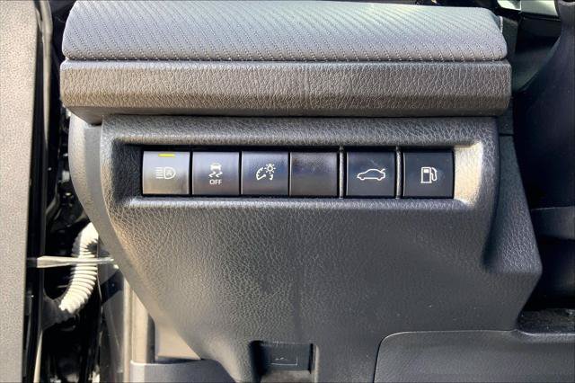Certified 2025 Toyota Camry SE FWD image 33