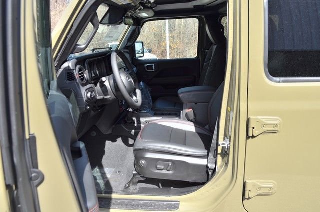 New 2026 Jeep Gladiator Rubicon AWD/4WD image 13