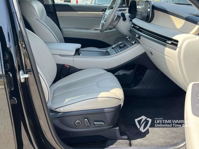 Used 2024 Hyundai Palisade Limited AWD/4WD image 32