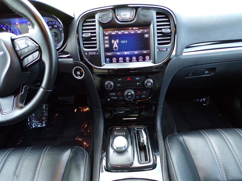 Used 2017 Chrysler 300 S image 30