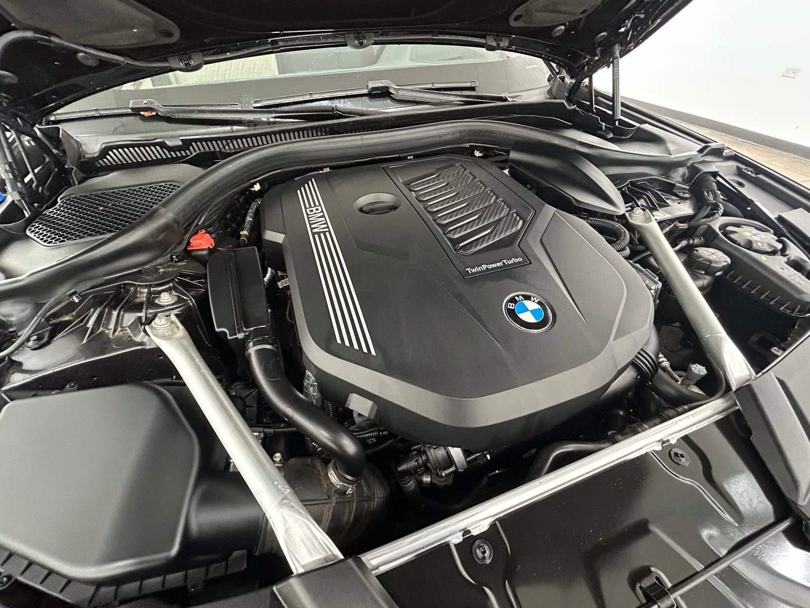 Used 2023 BMW 540i xDrive w/ M Sport Package image 44