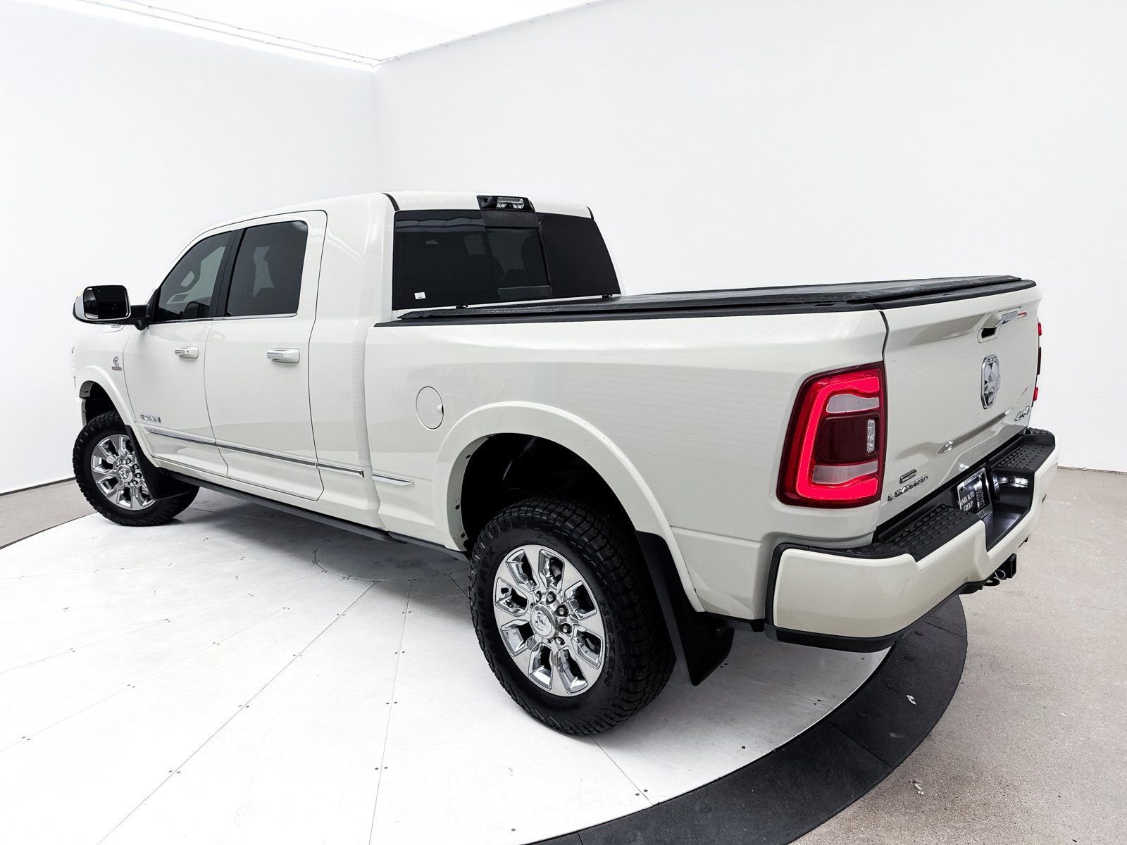 Used 2021 RAM 2500 Limited image 2