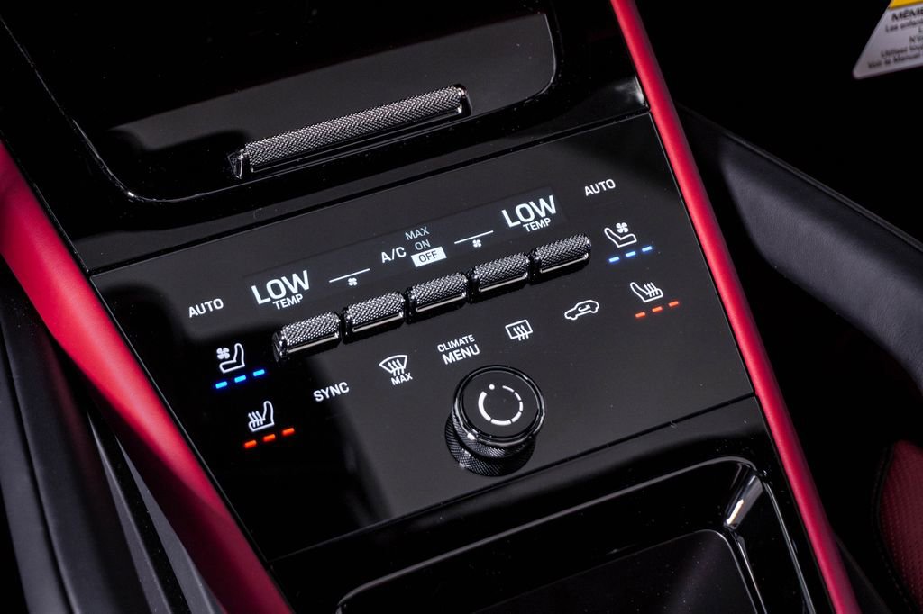 New 2026 Porsche Cayenne image 24