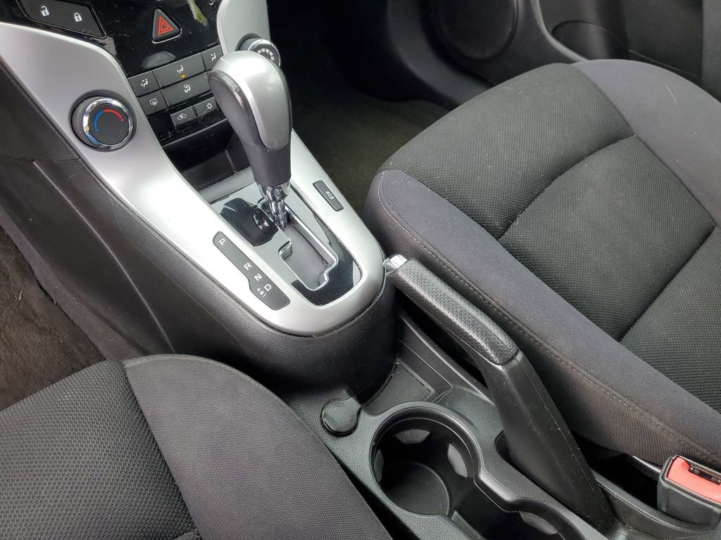 Used 2013 Chevrolet Cruze LT FWD image 17
