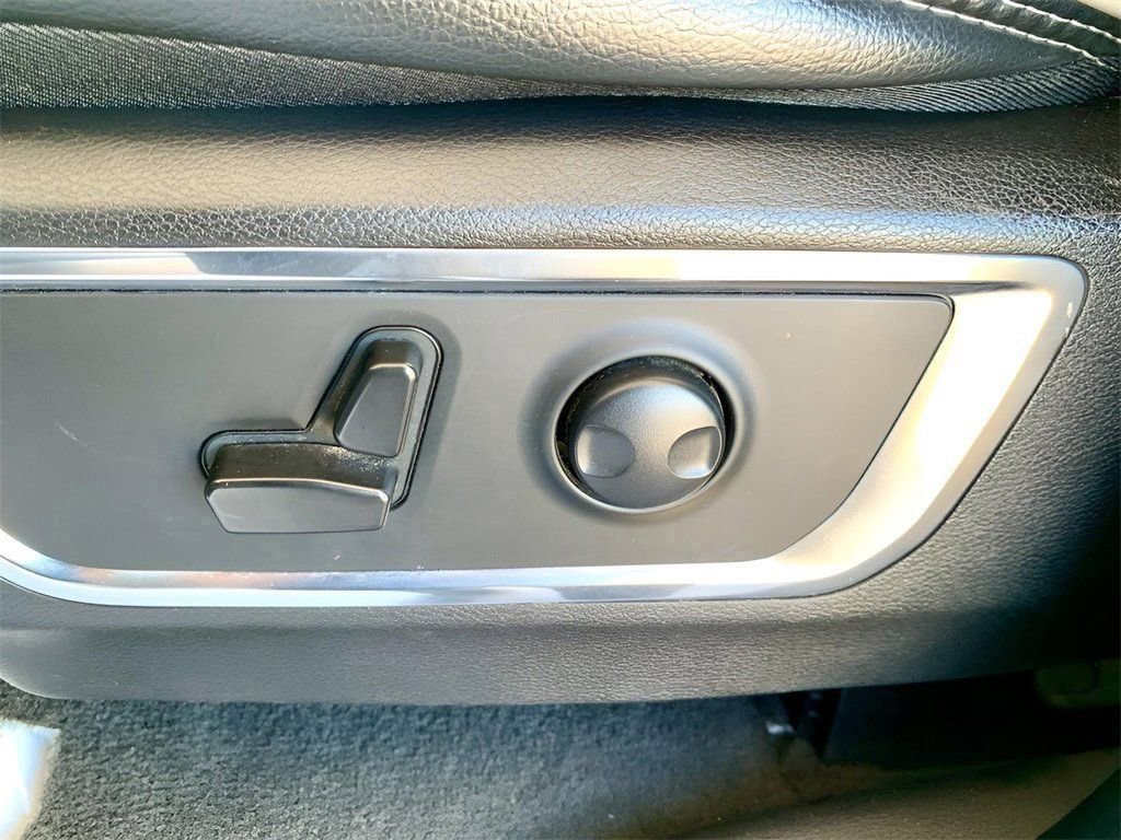 Used 2024 RAM 1500 Laramie image 45