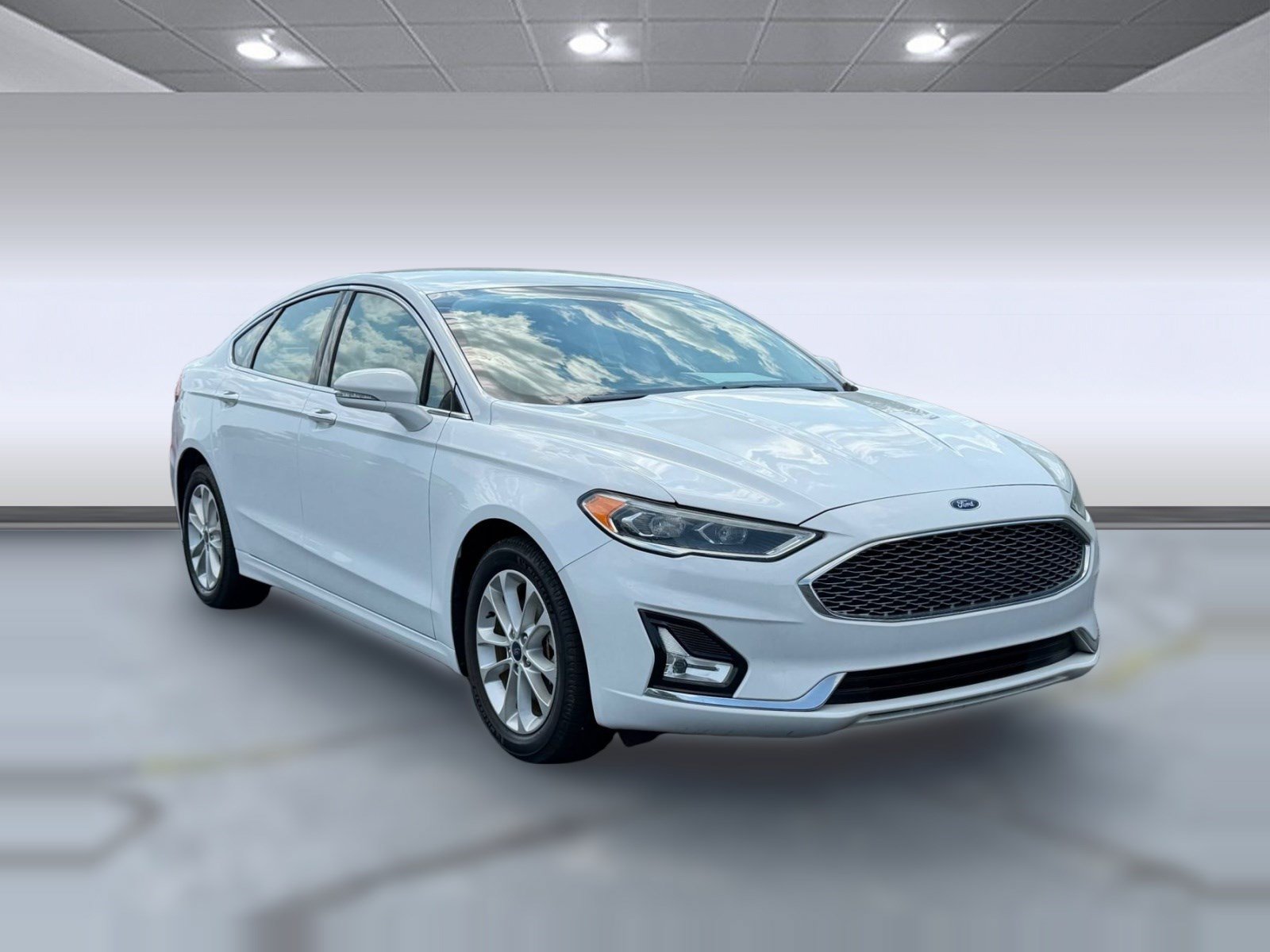 Used 2019 Ford Fusion Energi Titanium FWD image 5