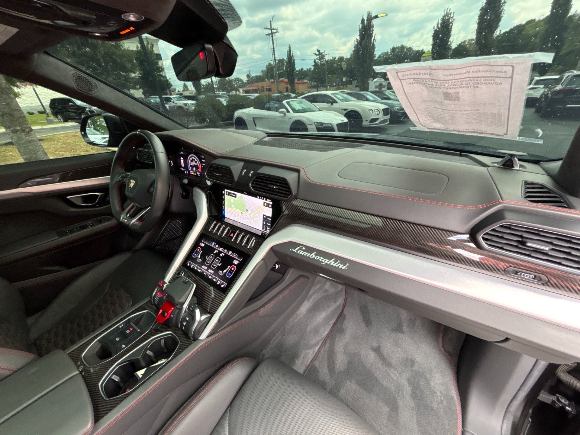 Used 2020 Lamborghini Urus AWD/4WD image 26