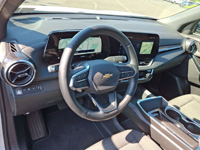 Used 2025 Chevrolet Equinox LT AWD/4WD image 16