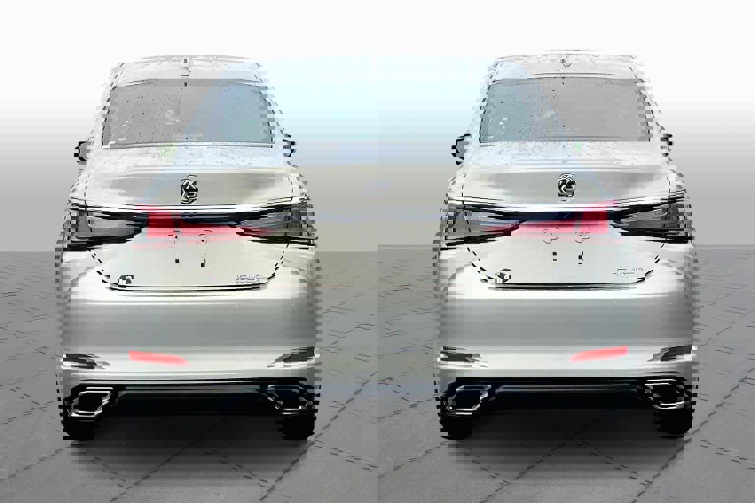 Certified 2024 Lexus ES 350 w/ Premium Package image 4