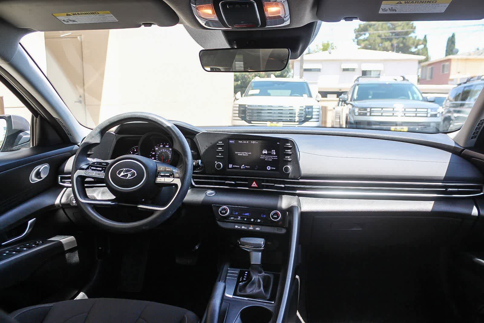 Used 2023 Hyundai Elantra SEL FWD image 16