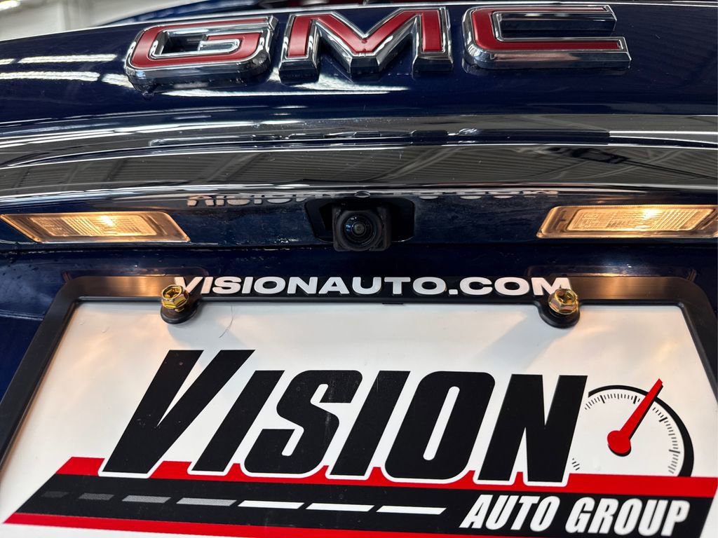 Used 2022 GMC Terrain SLE w/ Driver Convenience Package image 16