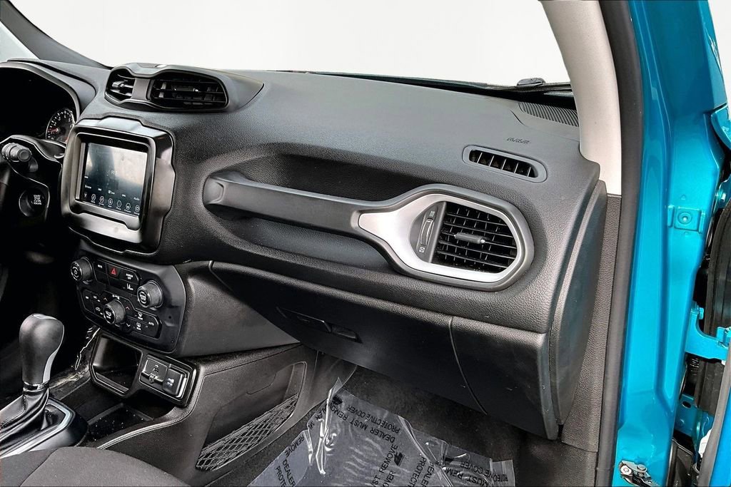 Used 2021 Jeep Renegade Latitude image 18