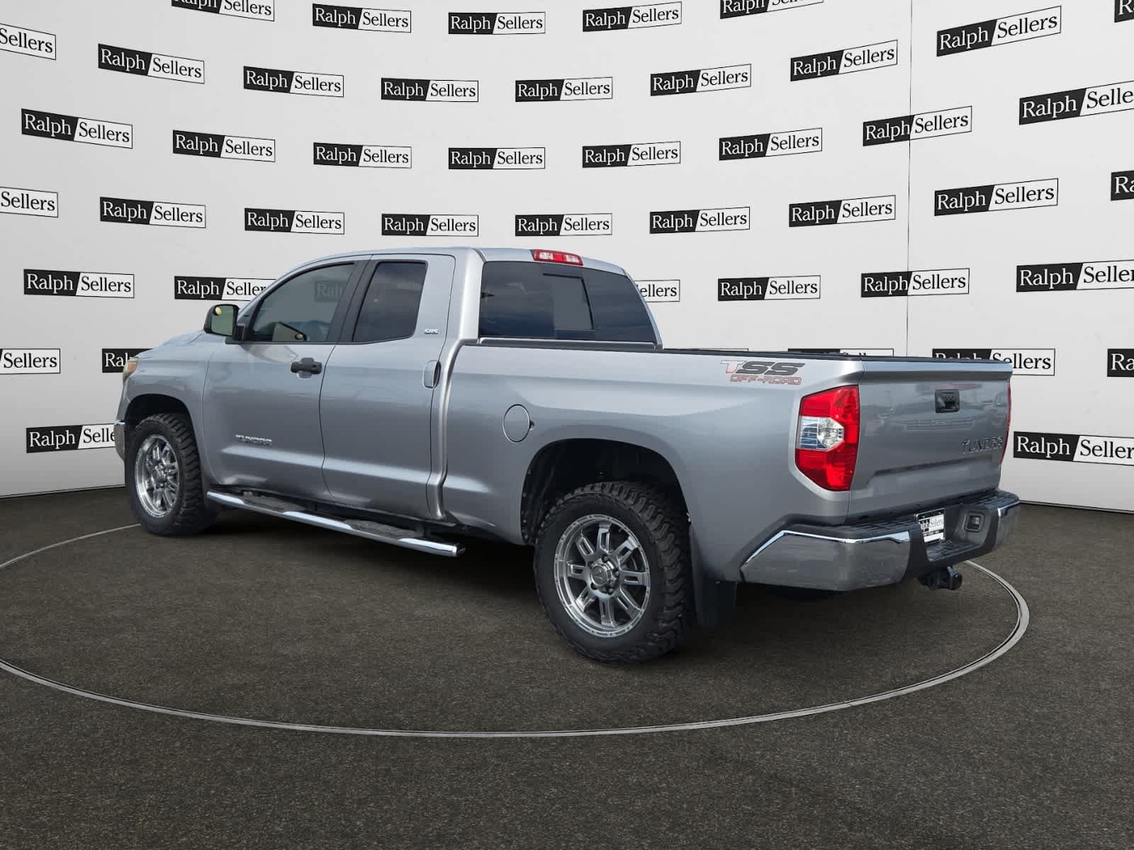Used 2018 Toyota Tundra SR5 RWD image 4