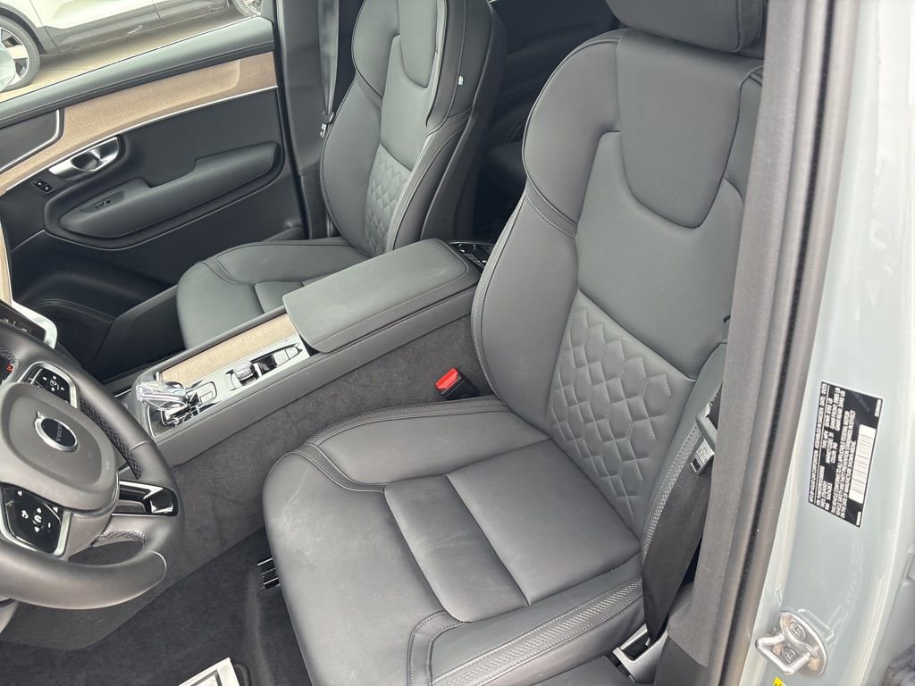 Certified 2025 Volvo XC90 B5 Plus AWD/4WD image 20