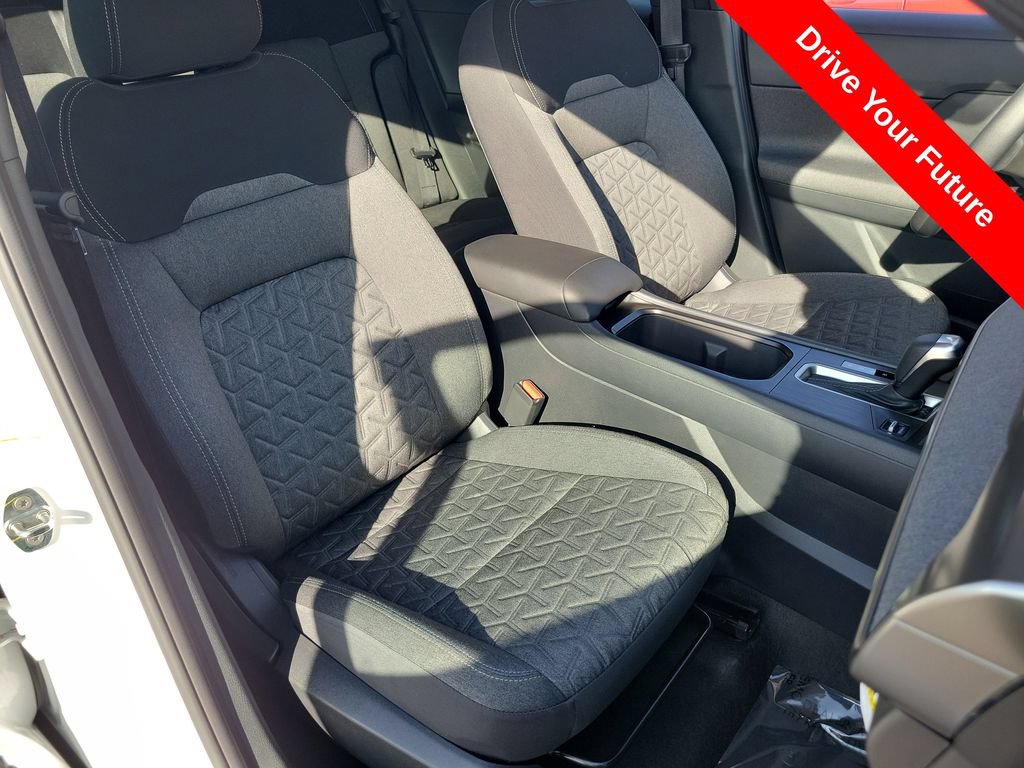Used 2025 Nissan Kicks SV FWD image 18