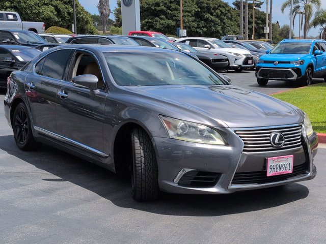 Used 2013 Lexus LS 460 w/ Comfort Pkg RWD image 3