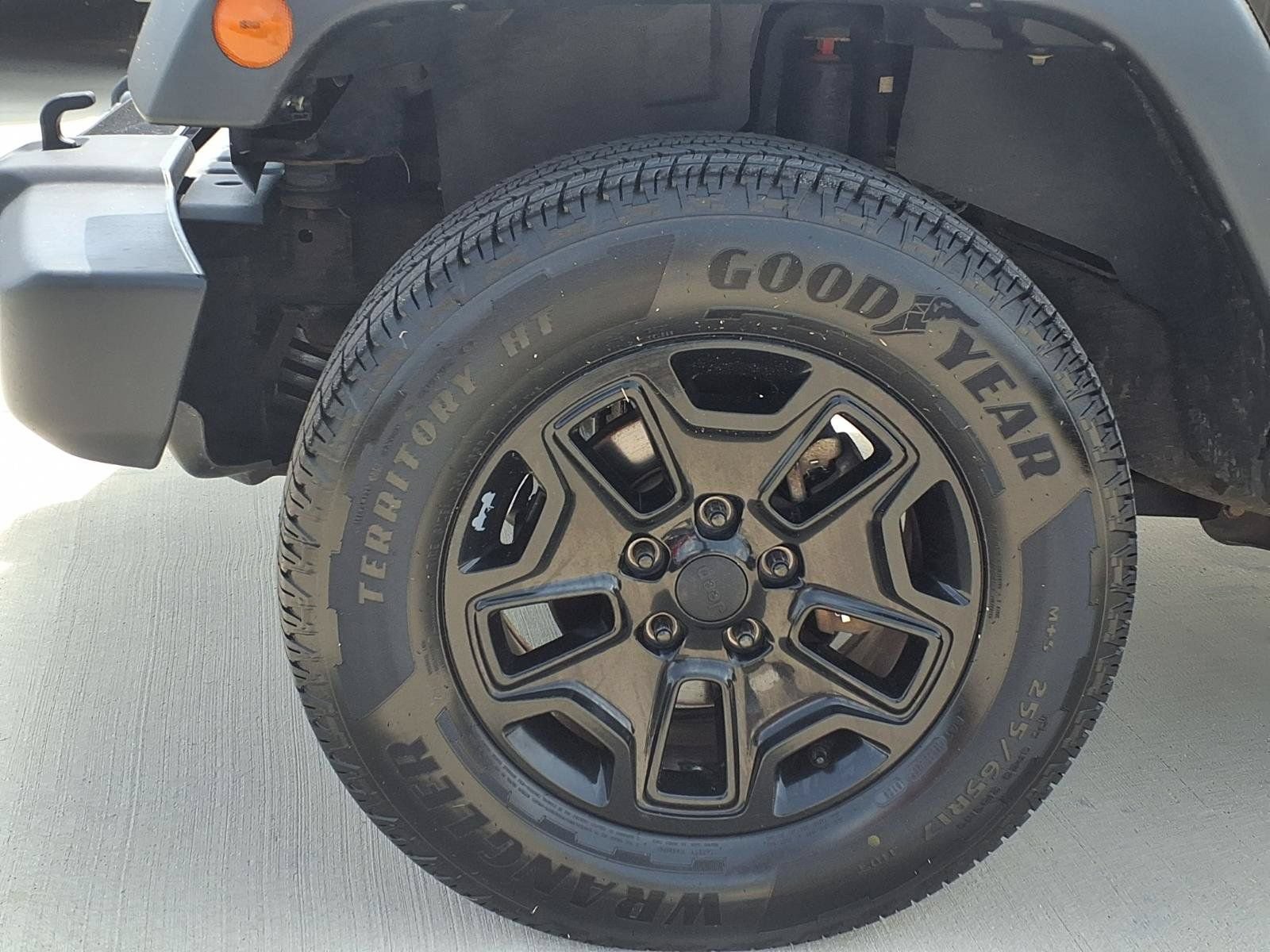 Used 2014 Jeep Wrangler Unlimited Sport AWD/4WD image 9