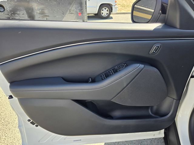 Used 2023 Ford Mustang Mach-E Select image 17
