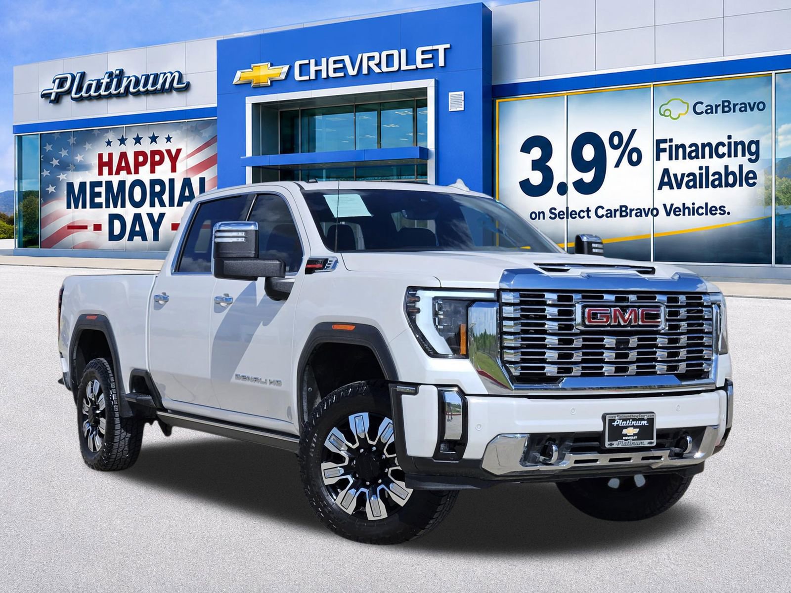Used 2024 GMC Sierra 2500 Denali w/ Denali Reserve Package AWD/4WD image 1