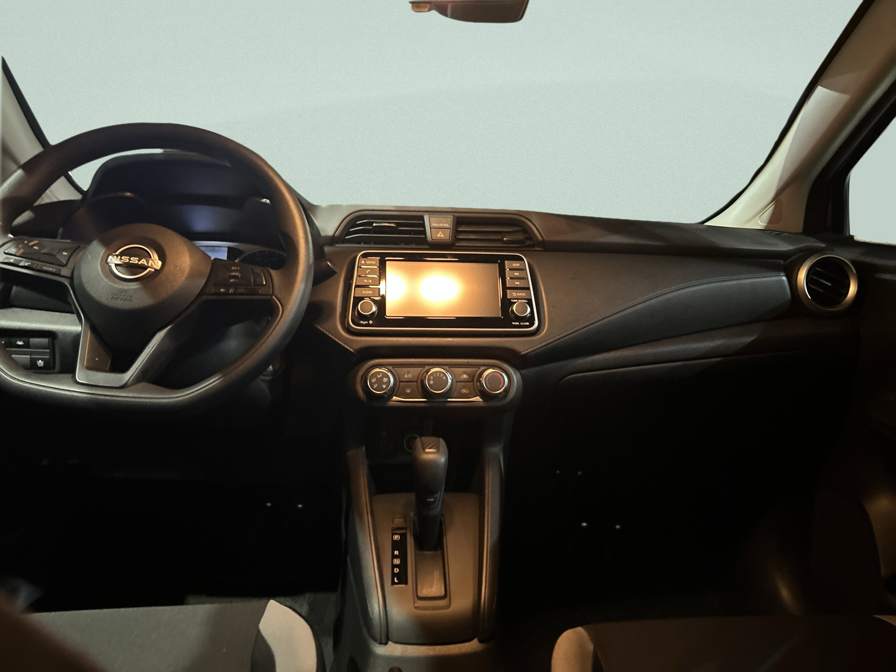 Used 2025 Nissan Versa S FWD image 14