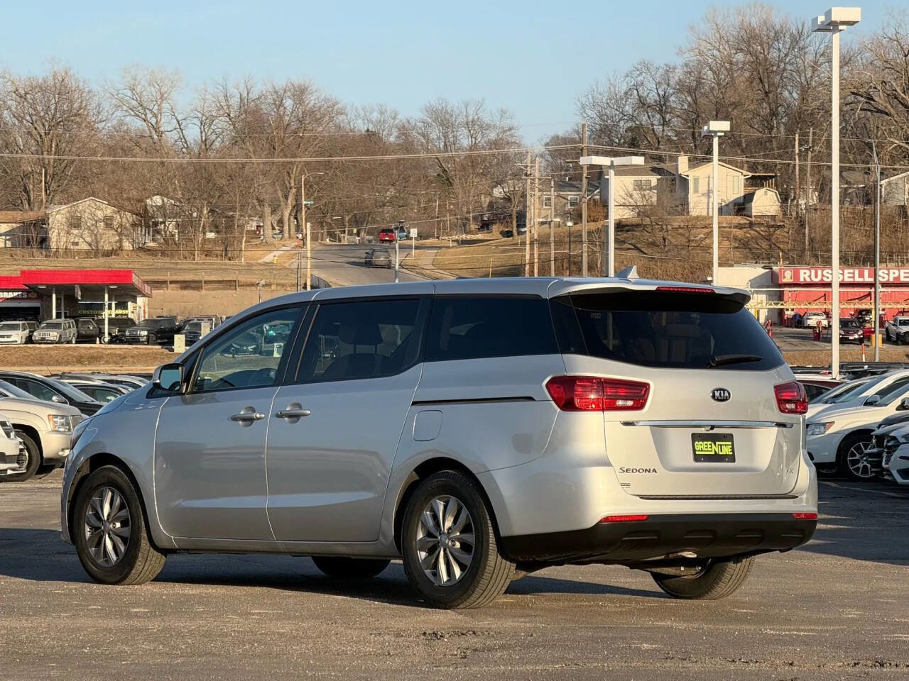 Used 2020 Kia Sedona LX FWD image 2