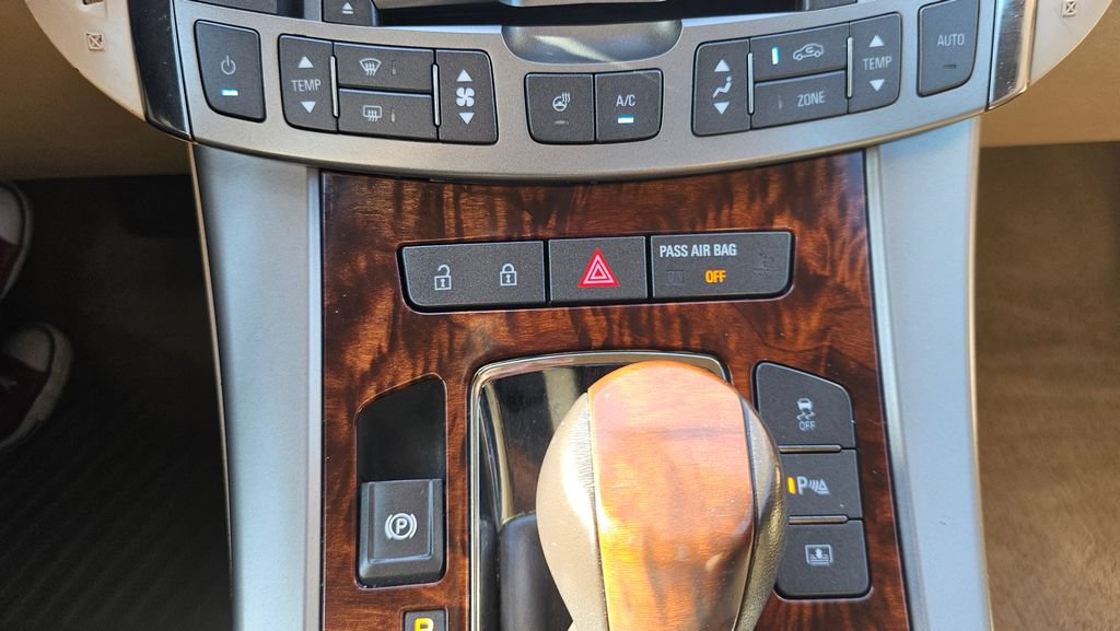 Used 2013 Buick LaCrosse Premium w/ Entertainment Package FWD image 40
