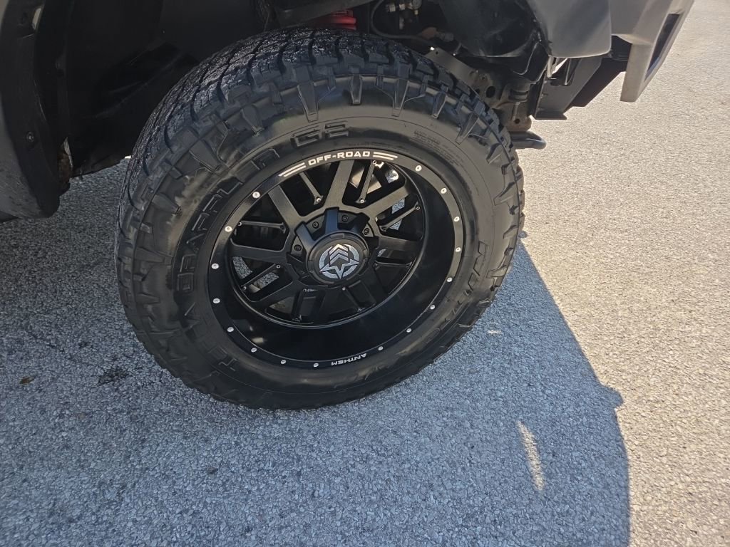 Used 2013 Toyota Tundra 4x4 CrewMax w/ SR5 Pkg image 8