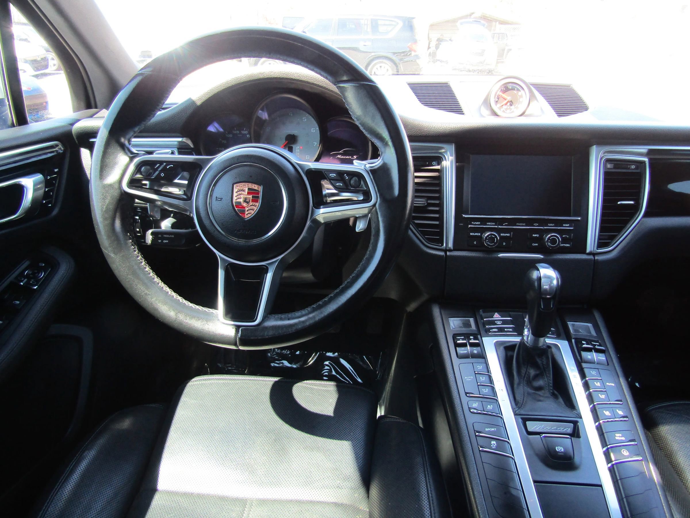 Used 2015 Porsche Macan S w/ Premium Package Plus image 22