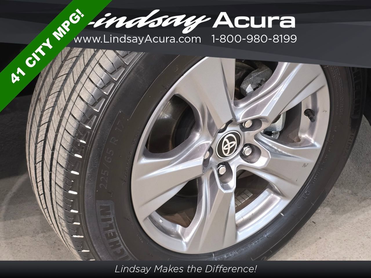 Used 2025 Toyota RAV4 XLE image 25