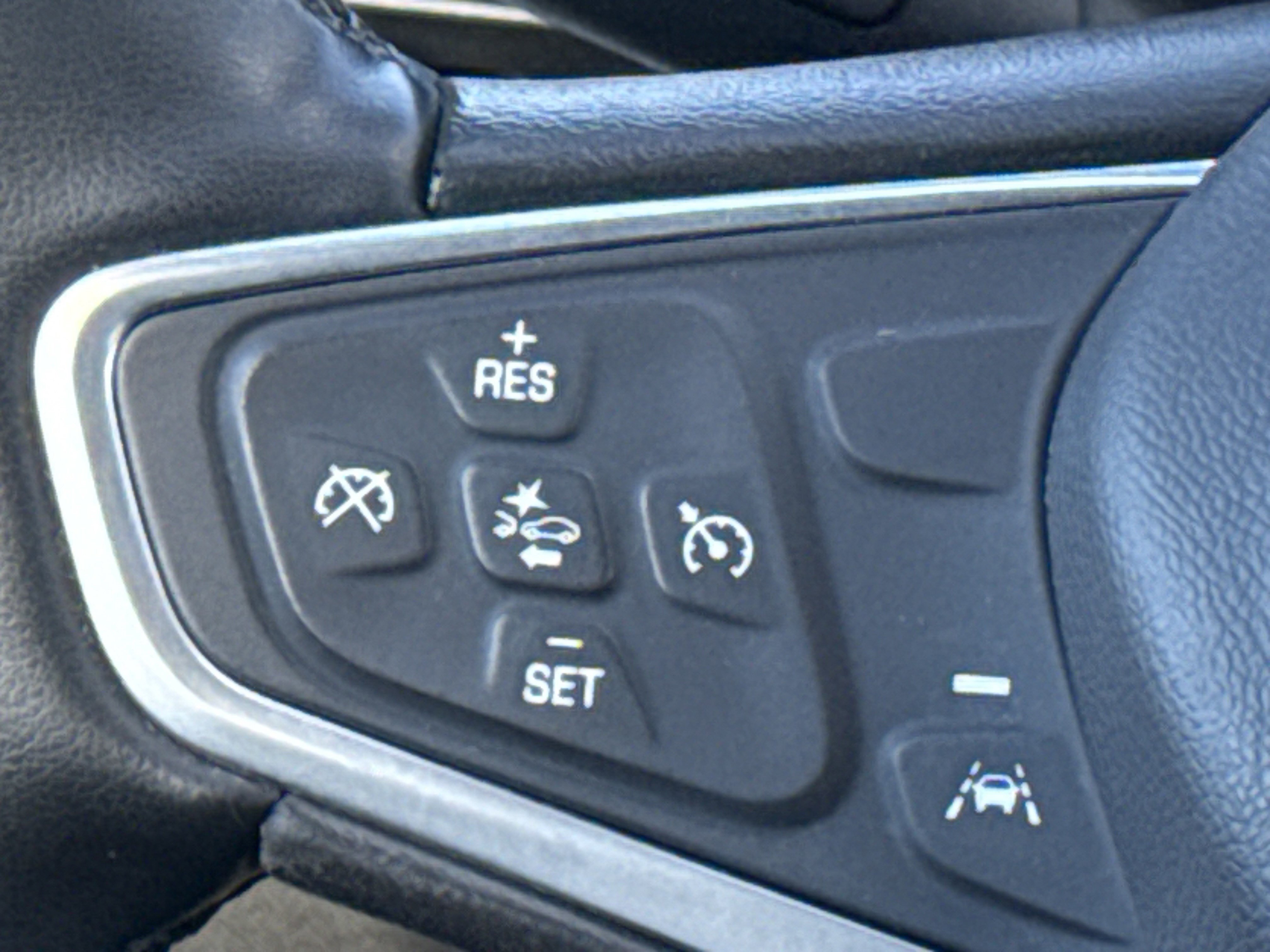 Used 2023 Chevrolet Equinox LT image 19