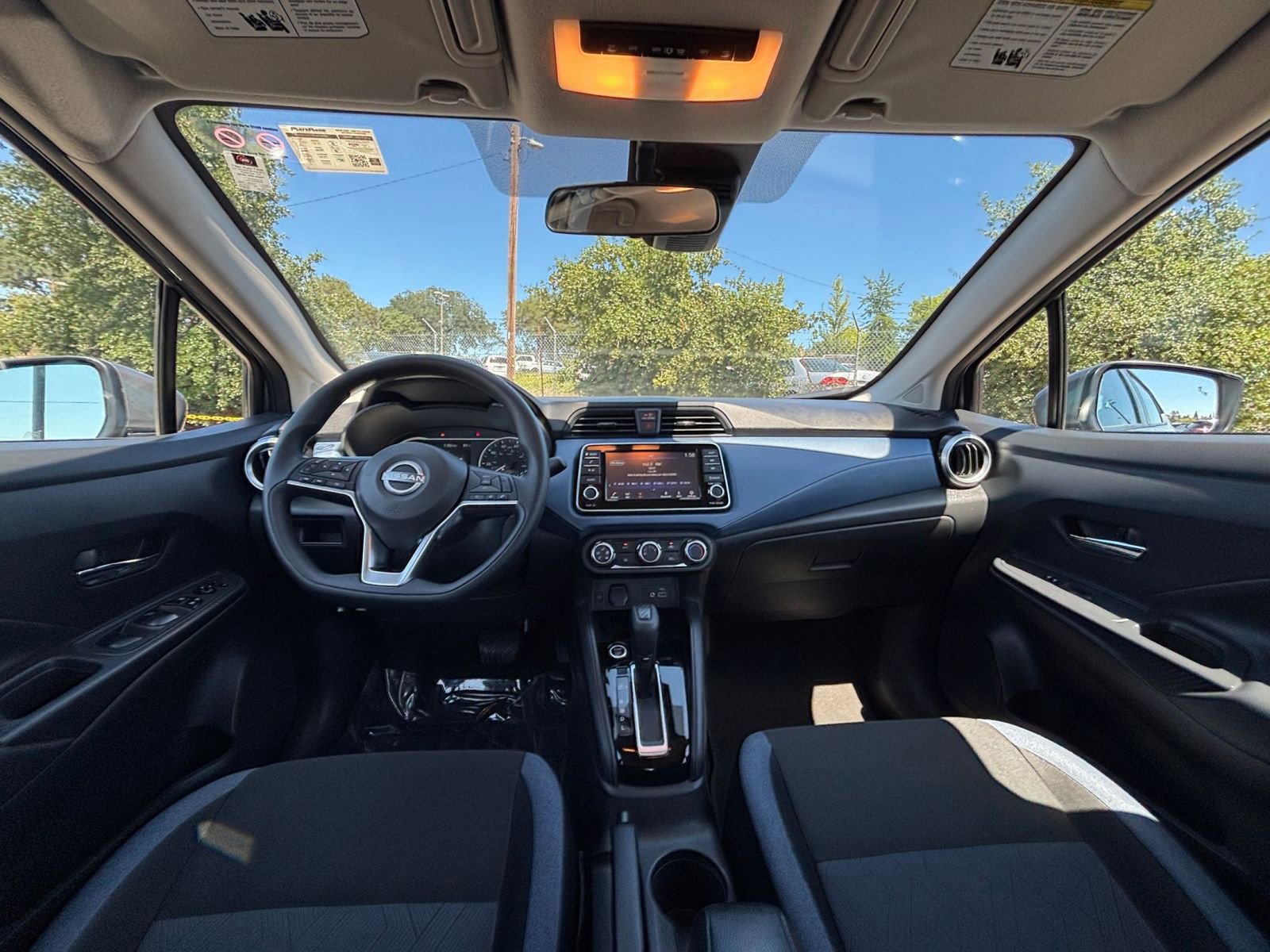 Used 2025 Nissan Versa SV FWD image 31