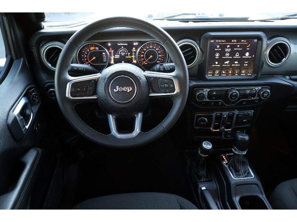 Used 2023 Jeep Wrangler Unlimited Sahara AWD/4WD image 4